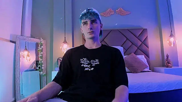 JaydenVillalobos online show from September 13, 2025, 7:47 pm