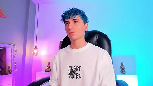 JaydenVillalobos online show from October 6, 2025, 12:39 pm