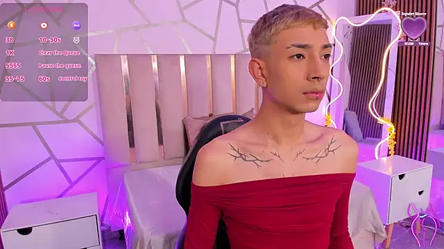 CYRUS TAY online show from April 20, 2026, 12:08 pm