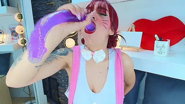 miss   abigail online show from October 18, 2025, 6:10 pm