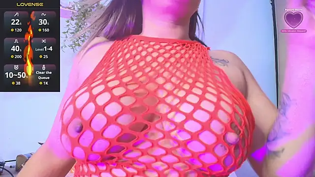 Snapshot of LindaaEvanss chatting on September 24, 2025, 9:43 pm LindaaEvanss online show from September 24, 2025, 9:43 pm