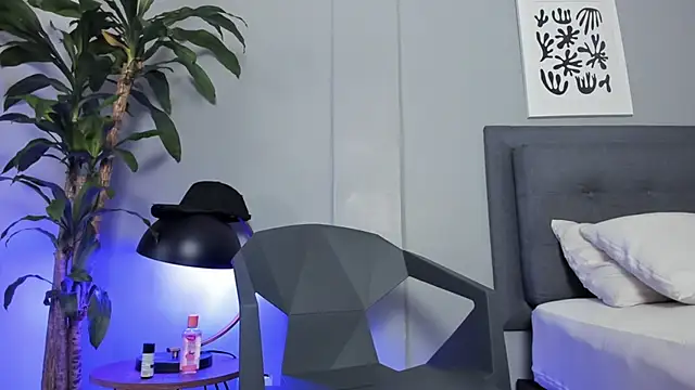 Tylerffoxx online show from April 30, 2026, 9:08 pm