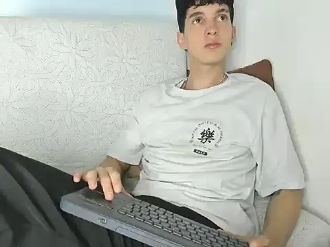 Jheampiiero online show from February 23, 2026, 9:04 pm