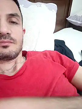 Snapshot of OGUZOZAN chatting on October 15, 2025, 9:45 pm OGUZOZAN online show from October 15, 2025, 9:45 pm