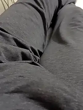 Snapshot of OGUZOZAN chatting on October 16, 2025, 7:33 pm OGUZOZAN online show from October 16, 2025, 7:33 pm