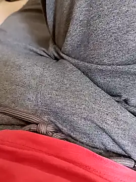 Snapshot of OGUZOZAN chatting on September 14, 2025, 10:04 am OGUZOZAN online show from September 14, 2025, 10:04 am