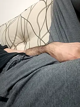 Snapshot of OGUZOZAN chatting on October 6, 2025, 8:42 pm OGUZOZAN online show from October 6, 2025, 8:42 pm