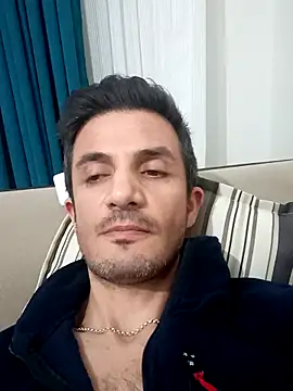 Snapshot of OGUZOZAN chatting on September 18, 2025, 7:28 pm OGUZOZAN online show from September 18, 2025, 7:28 pm