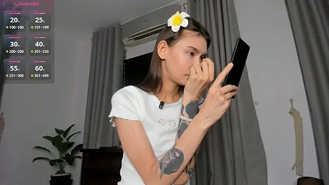 Snapshot of Amy_Loveme chatting on November 19, 2025, 12:21 am Amy Loveme online show from November 19, 2025, 12:21 am