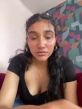 ValentiinaCruz online show from November 29, 2025, 6:19 pm