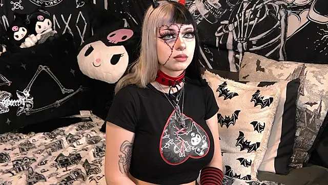 Paige Turner online show from February 14, 2026, 11:27 pm