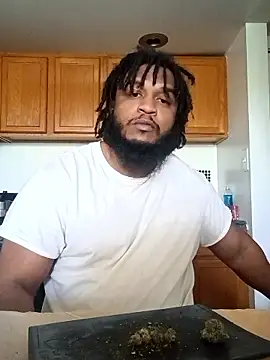 Snapshot of Longthickdick33 chatting on April 22, 2026, 5:42 pm Longthickdick33 online show from April 22, 2026, 5:42 pm