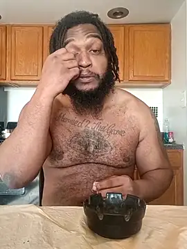 Snapshot of Longthickdick33 chatting on May 16, 2026, 11:53 am Longthickdick33 online show from May 16, 2026, 11:53 am