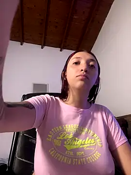 Paulina-Wells online show from November 18, 2025, 9:18 pm