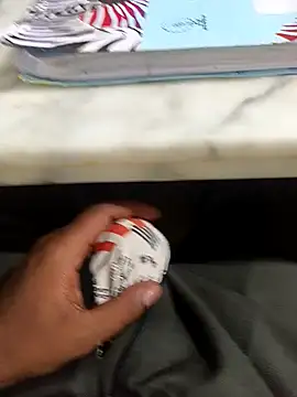 hotboy43339 online show from January 18, 2026, 6:33 pm