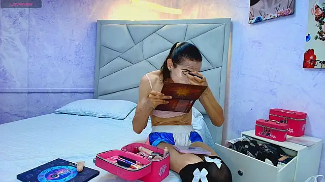 Snapshot of shantala_nastasiia chatting on September 13, 2025, 1:00 pm shantala nastasiia online show from September 13, 2025, 1:00 pm