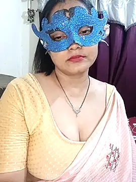 MEERAcle online show from March 18, 2026, 5:47 pm