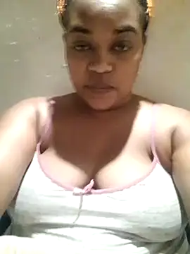 BigAssjuicy26 online show from January 10, 2026, 9:43 pm