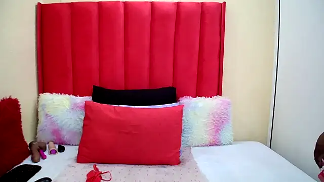 Snapshot of BigAssjuicy26 chatting on February 14, 2026, 9:48 pm BigAssjuicy26 online show from February 14, 2026, 9:48 pm