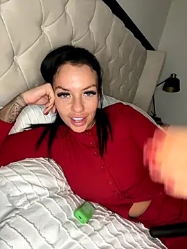 Snapshot of BELLABLACKXUK chatting on November 9, 2025, 5:28 pm BELLABLACKXUK online show from November 9, 2025, 5:28 pm