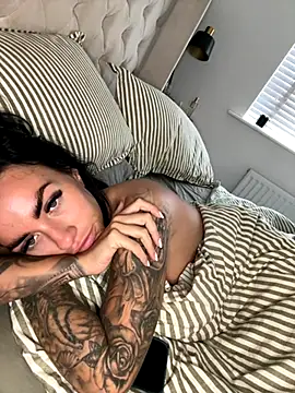 Snapshot of BELLABLACKXUK chatting on September 13, 2025, 1:00 pm BELLABLACKXUK online show from September 13, 2025, 1:00 pm