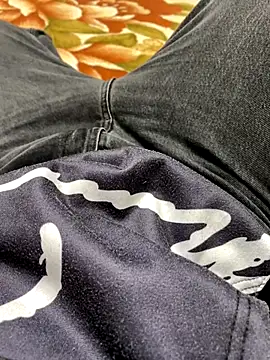 Snapshot of wwwiiilll chatting on October 7, 2025, 4:19 pm wwwiiilll online show from October 7, 2025, 4:19 pm