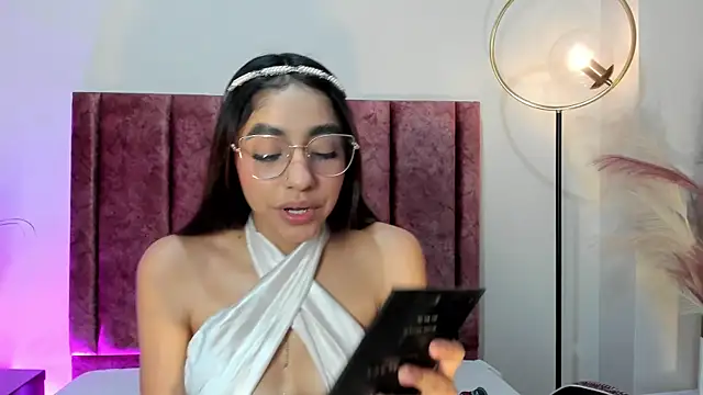 IvyJhons online show from December 15, 2025, 12:00 pm