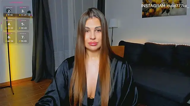 Cutie Lui online show from November 18, 2025, 2:53 pm