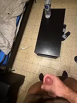 MushroomM1 online show from October 7, 2025, 8:32 pm