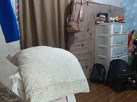 amazing jane2918 online show from October 7, 2025, 2:40 pm