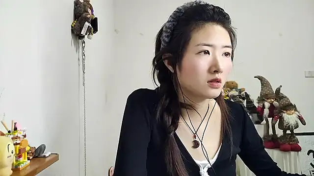 Moonlight-23 online show from December 21, 2025, 12:51 pm