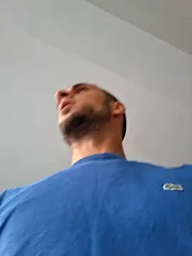 Necunoscutul001 online show from September 9, 2025, 4:44 am