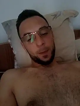 Necunoscutul001 online show from November 18, 2025, 9:12 am