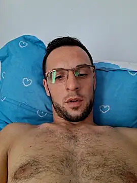 Necunoscutul001 online show from October 8, 2025, 6:48 am