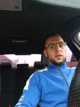 Necunoscutul001 online show from September 27, 2025, 6:19 am