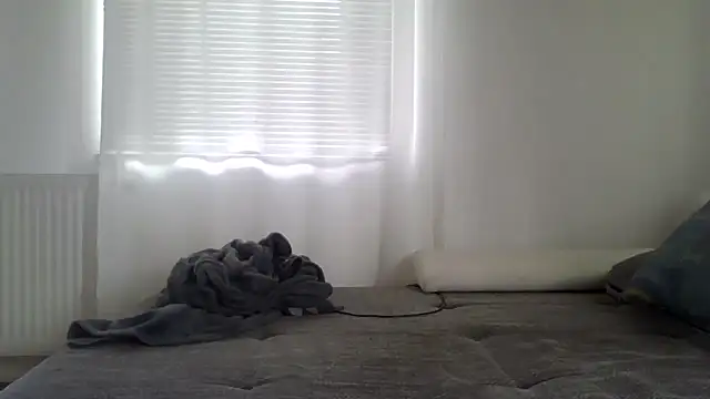 XLBarehengst online show from September 12, 2025, 9:09 am