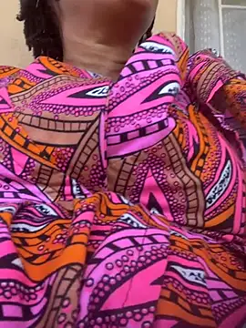 Snapshot of Ebonyboobsmilk chatting on February 6, 2026, 1:07 pm Ebonyboobsmilk online show from February 6, 2026, 1:07 pm