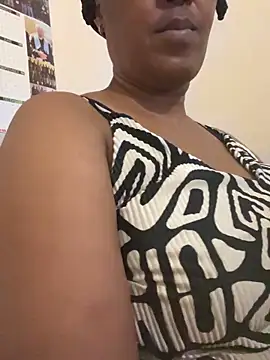 Snapshot of Ebonyboobsmilk chatting on November 21, 2025, 5:34 pm Ebonyboobsmilk online show from November 21, 2025, 5:34 pm