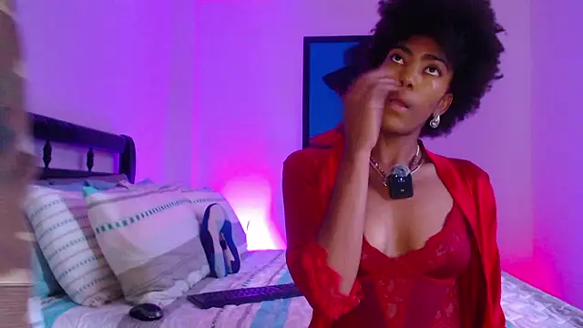 lucyymaximo online show from March 12, 2026, 7:51 pm