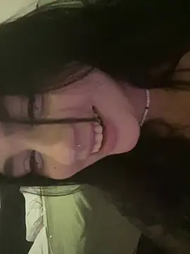 pudizinhaa online show from April 30, 2026, 5:03 am