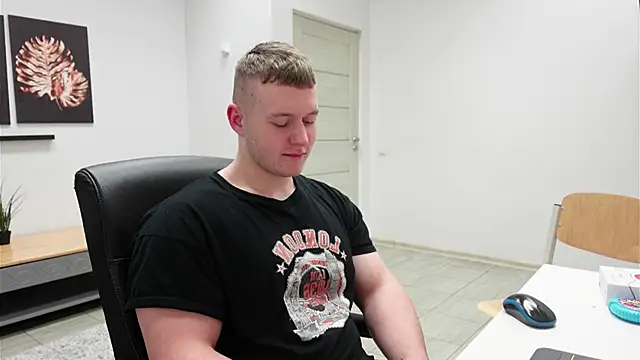 Snapshot of Richard_Dullas chatting on November 25, 2025, 7:36 pm Richard Dullas online show from November 25, 2025, 7:36 pm