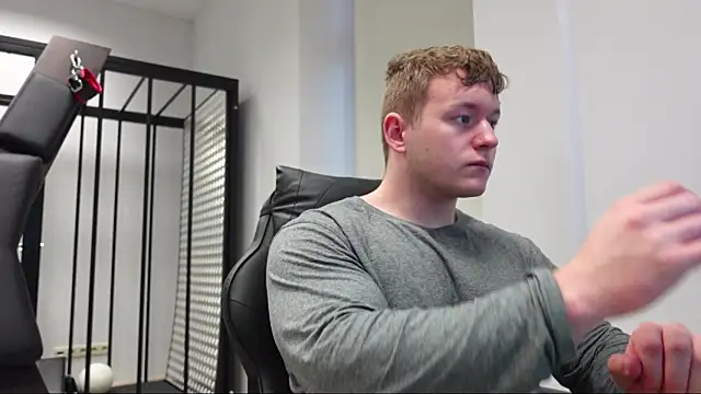 Snapshot of Richard_Dullas chatting on November 8, 2025, 6:39 am Richard Dullas online show from November 8, 2025, 6:39 am