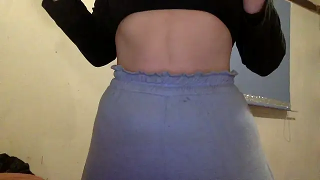 Snapshot of Bellababexox chatting on November 13, 2025, 6:39 am Bellababexox online show from November 13, 2025, 6:39 am