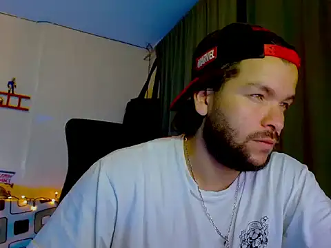 cortelioni massimo  online show from February 25, 2026, 1:06 am