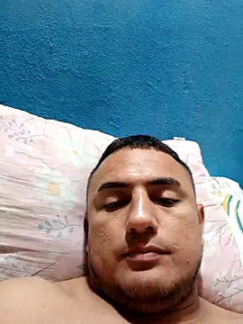 Geral Yeraldyn09 online show from October 26, 2025, 2:28 pm