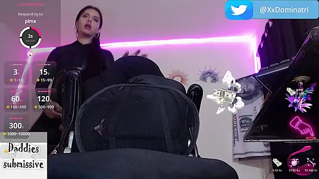 Snapshot of XDominatriX chatting on October 9, 2025, 8:20 pm XDominatriX online show from October 9, 2025, 8:20 pm