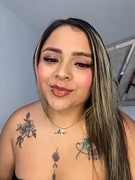 Snapshot of ashley-swift- chatting on November 17, 2025, 10:52 am ashley-swift- online show from November 17, 2025, 10:52 am