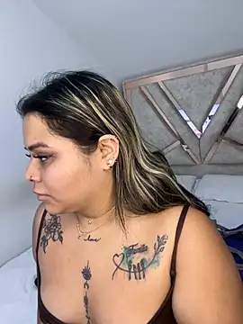 Snapshot of ashley-swift- chatting on November 27, 2025, 9:21 am ashley-swift- online show from November 27, 2025, 9:21 am