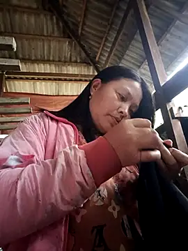 MuiNay online show from December 5, 2025, 1:05 am