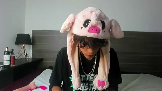 Snapshot of d3rke_666 chatting on October 28, 2025, 12:22 am d3rke 666 online show from October 28, 2025, 12:22 am